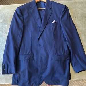 Like new Canali mens suit in navy. Jacket is 42R. Pants are 34/30.